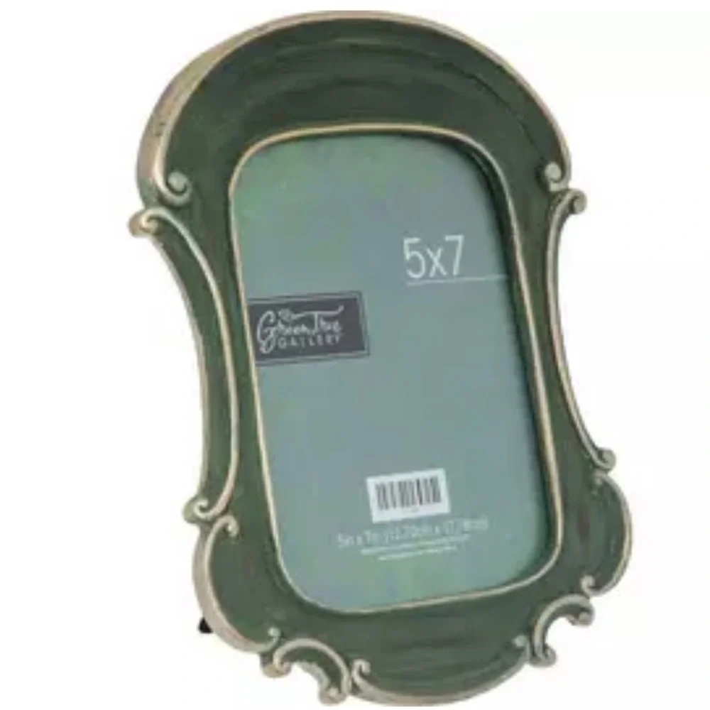 2 Picture Frames